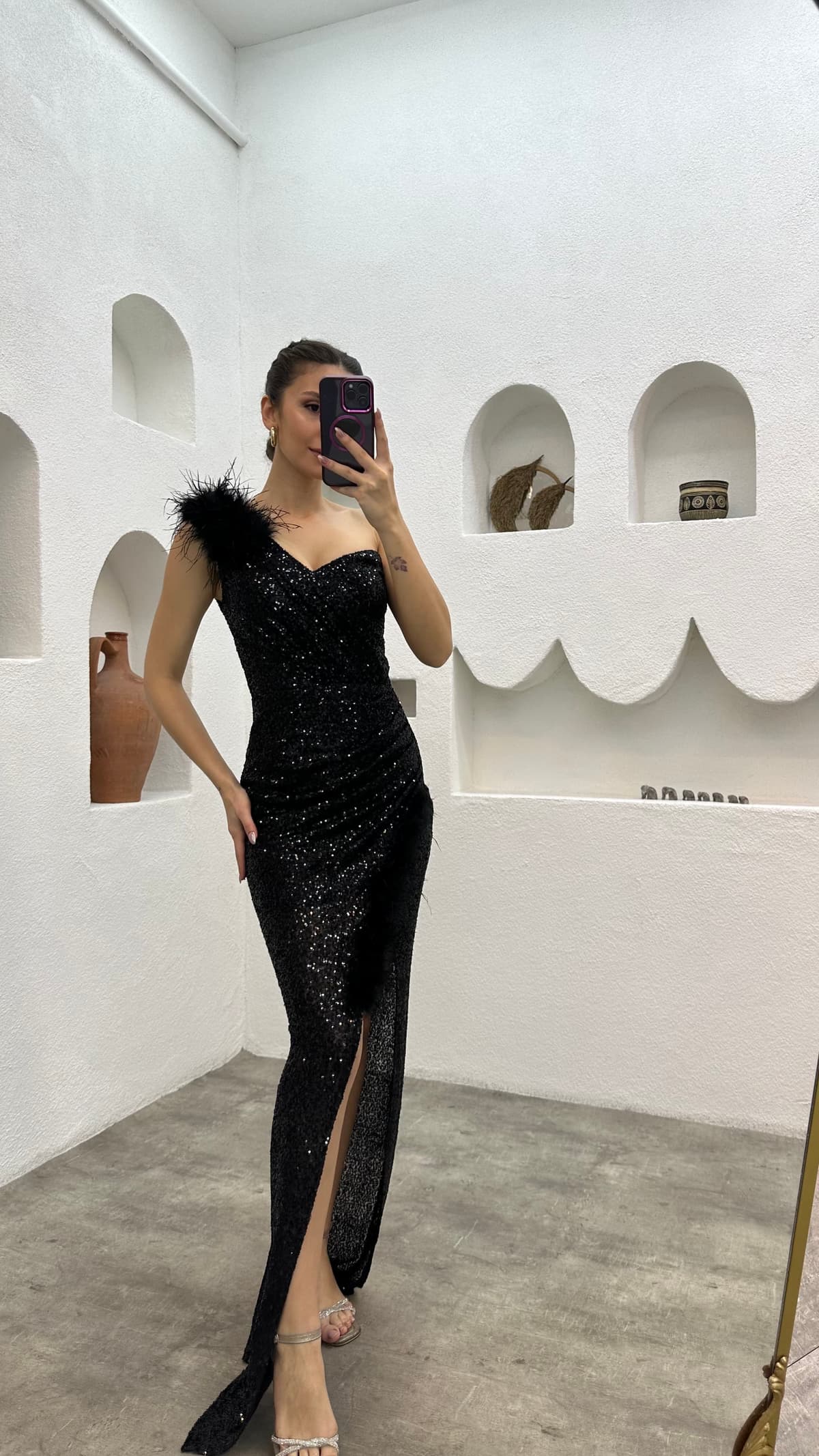 Siyah Omzu Tüy Detay Pul Payet Abiye Elbise