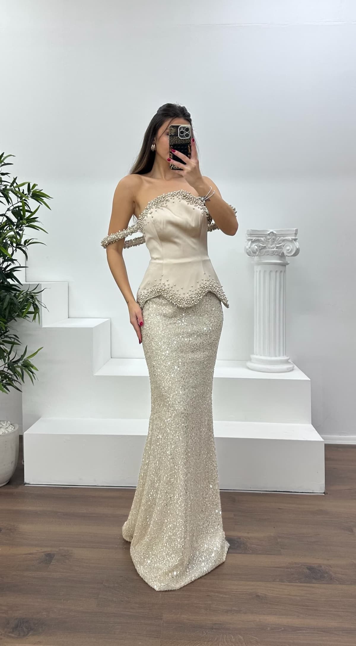 Gold Kolları  Boncuklu Straplez Abiye Elbise