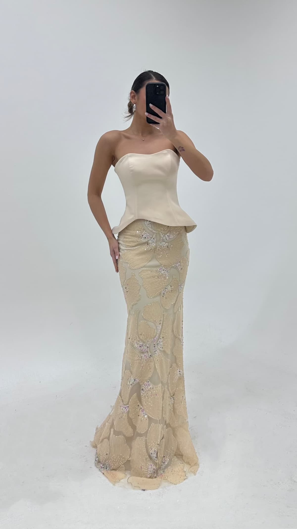Gold Straplez Kesim Çiçek Desenli Abiye Takım