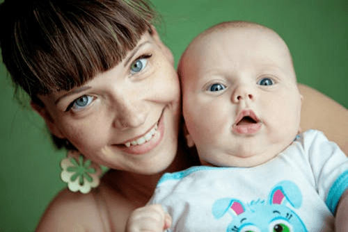 Bebek Mevlüdü ve Diş Buğdayı İçin Şık Anne Kombinleri